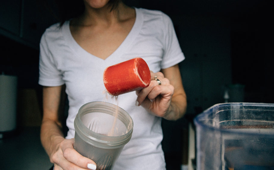 Your Protein Powder Might be Toxic: What Breastfeeding Moms Should Know